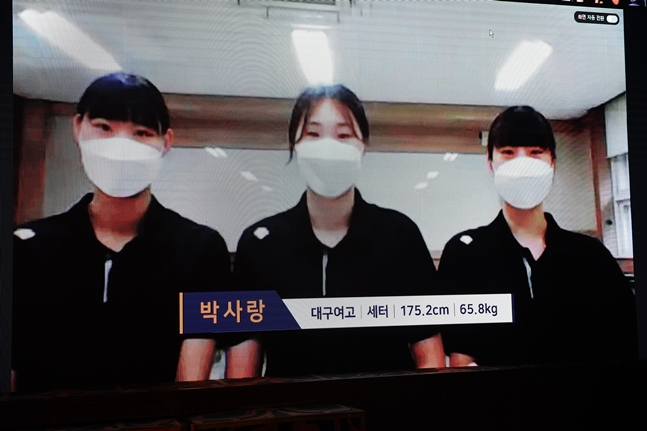1라운드 1순위로 AI페퍼스에 지명된 대구여고 세터 박사랑./사진=KOVO