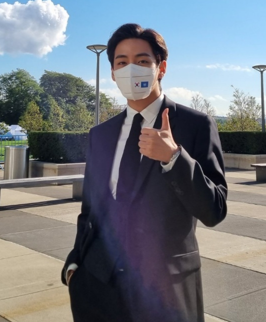 방탄소년단 뷔(BTS V)