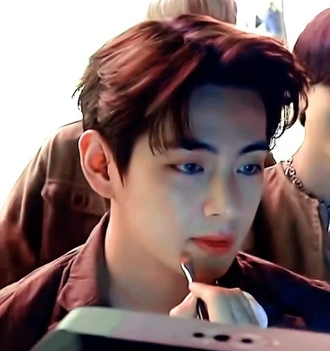 방탄소년단 뷔(BTS V)