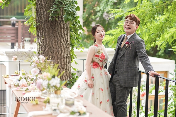 송필근 결혼 /사진제공=해피메리드컴퍼니, 웨딩디렉터봉드, 로미오프렌즈, 로자스포사, 비안플라워, 규중칠우, 모아위, 스플렌디노, 정민경스타일리스트