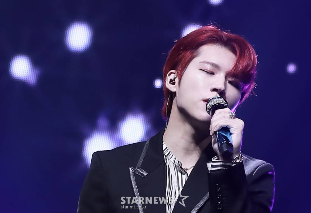 가수 남우현이 19일 오후 온라인으로 진행된 네 번째 미니 앨범 '위드(With)' 쇼케이스에 참석해 멋진 무대를 선보이고 있다.  '위드'는 남우현이 약 2년 5개월 만에 선보이는 새 미니 앨범이다. 컴백을 기다려준 팬들과 함께하고자 하는 남우현의 의지를 담았다. / 사진제공 = 울림엔터테인먼트 /사진=김창현 기자 chmt@