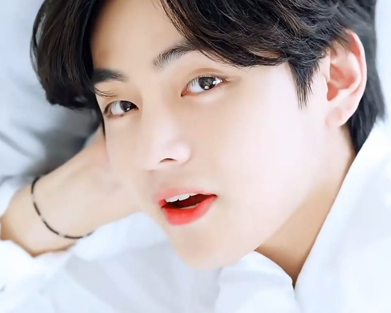 방탄소년단 뷔(BTS V)