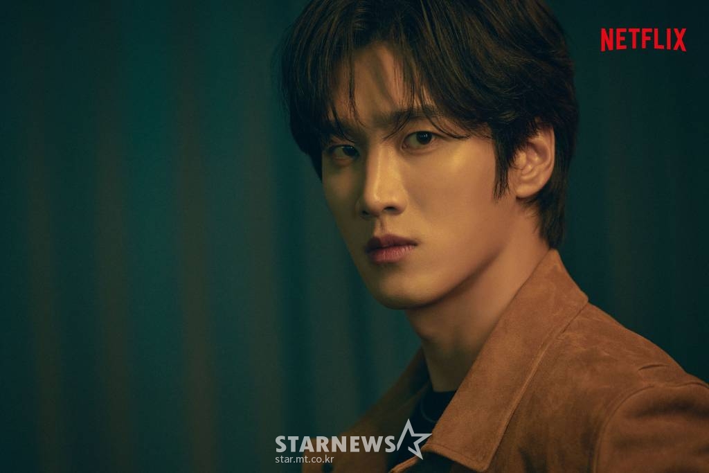 넷플릭스 오리지널 드라마 '마이 네임'의 배우 안보현이 25일 오전 진행된 온라인 라운드 인터뷰를 위해 포즈를 취하고 있다. '마이 네임'은 아버지를 죽인 범인을 찾기 위해 조직에 들어간 '지우'가 새로운 이름으로 경찰에 잠입한 후 마주하는 냉혹한 진실과 복수를 그린 드라마다. /사진제공=넥플릭스 2021.10.25 /사진=이동훈 기자 photoguy@