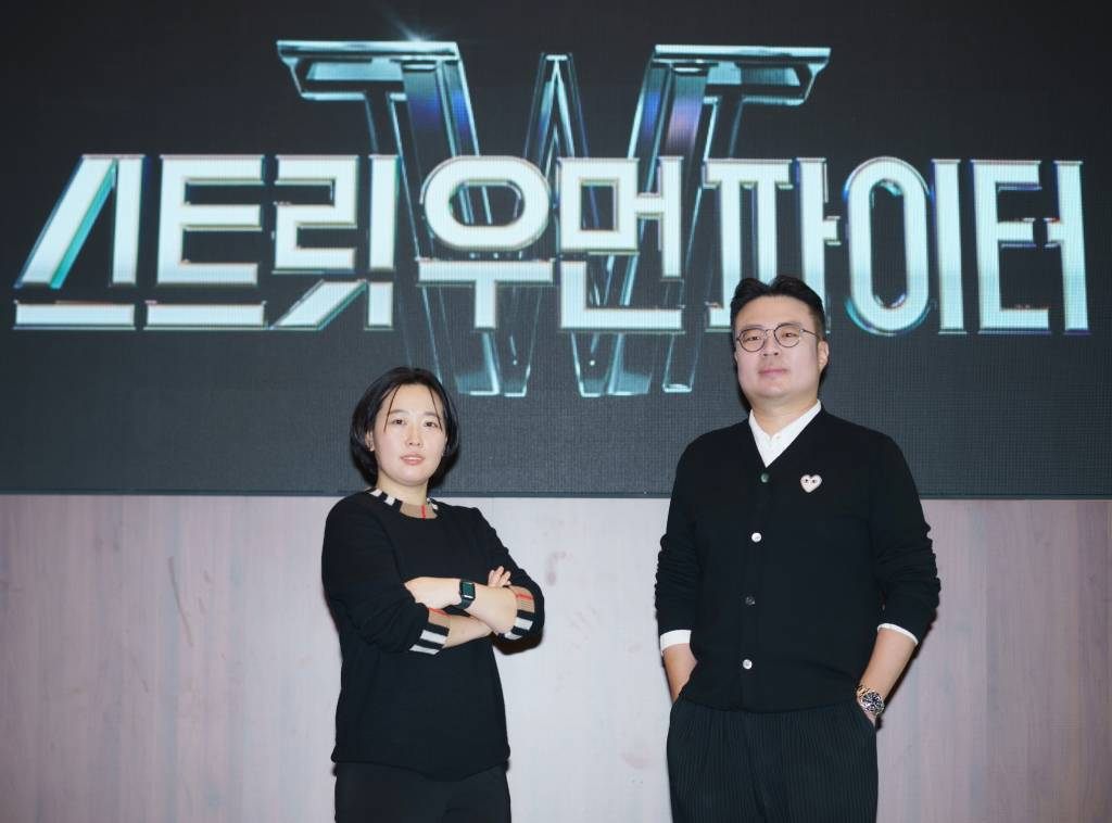 최정남 PD, 권영찬 CP가 29일 오후 온라인으로 진행된 엠넷 예능 '스트릿 우먼 파이터' 종영 기자간담회에 앞서 포즈를 취하고 있다. /사진제공=엠넷