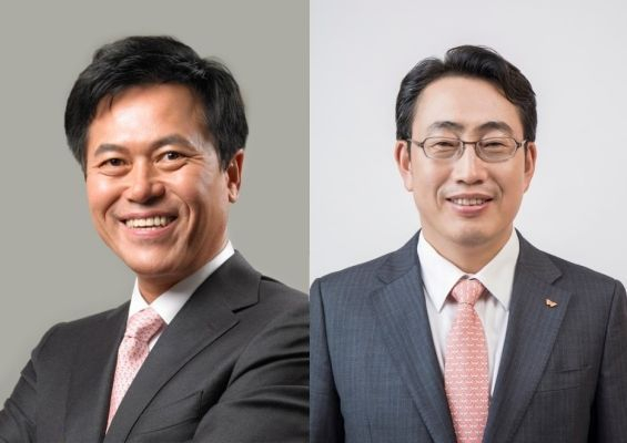 박정호 SK텔레콤 사장(왼쪽)과 유영상 SK텔레콤 MNO 사업대표