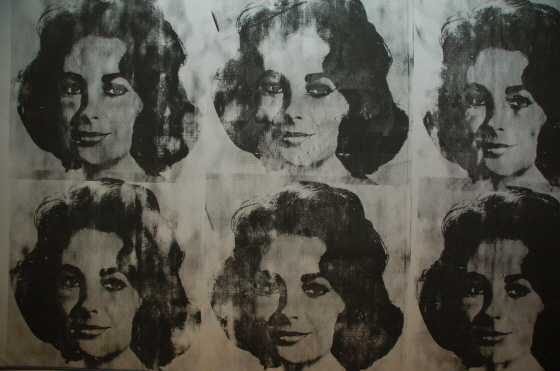앤디 워홀(Andy Warhol), '10 리즈 테일러(Dix Liz Taylor)', Centre Pompidou, Paris, 1963. 사진제공= Gautier Poupeau via Flickr/Creative Commons.