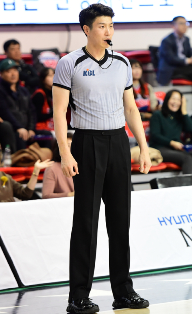 박경진 KBL 심판. /사진=KBL 제공