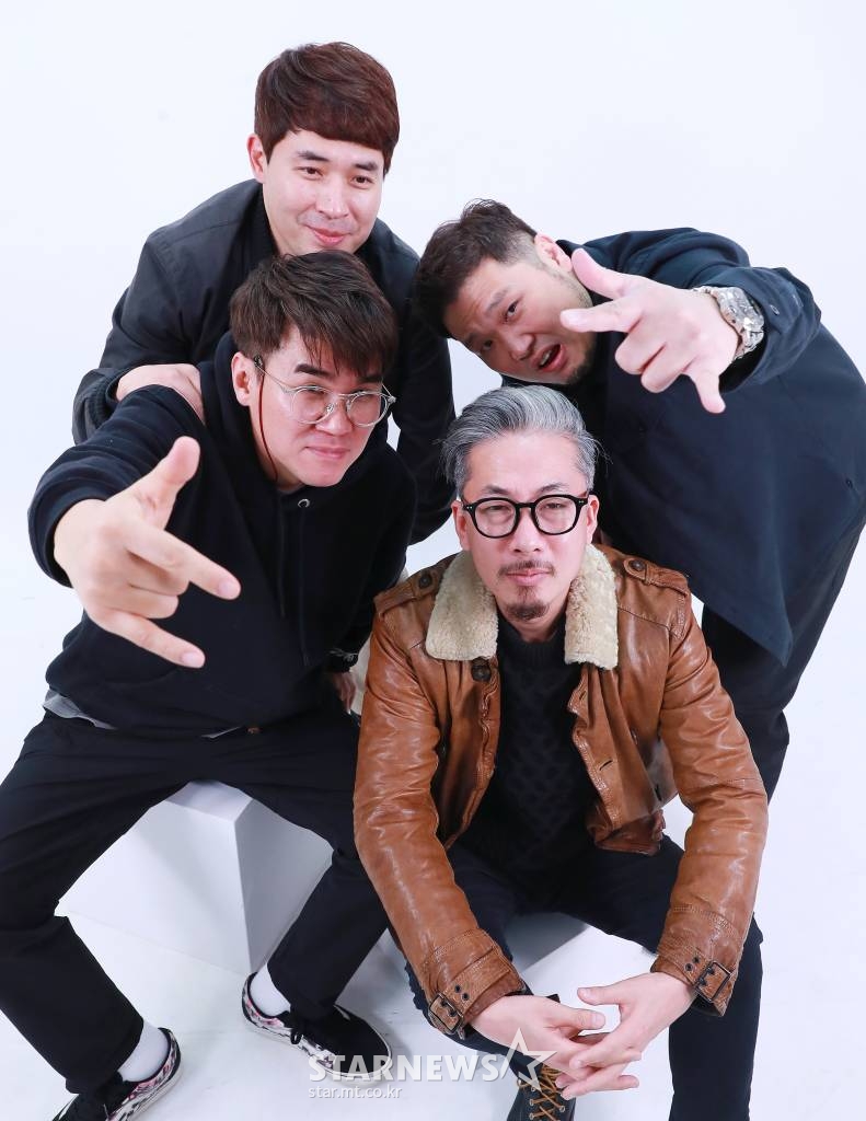 2021.11.18 밴드 밀크티즈 인터뷰(왼쪽 위 김경태 아래 김병욱 오른쪽 위 홍원기 아래 신조하랑) /사진=이동훈 기자 photoguy@