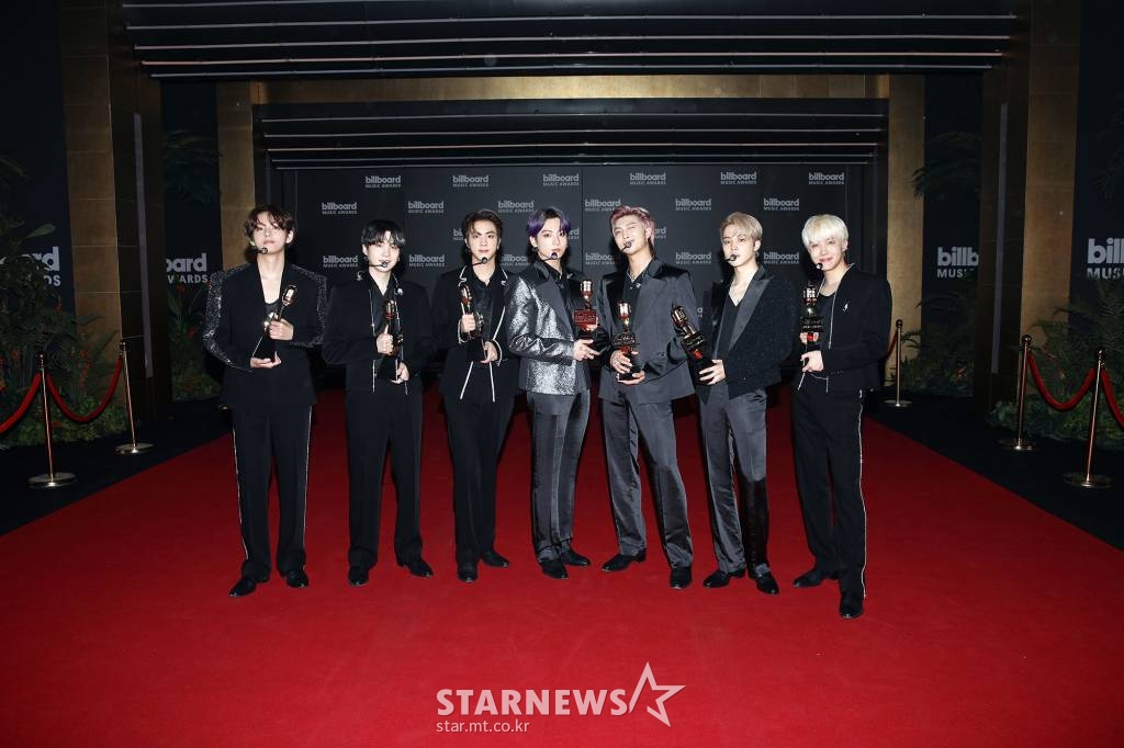 방탄소년단 2021 빌보드뮤직어워드(BBMAs) 무대 /사진제공=빅히트뮤직