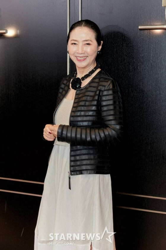 고두심이 올해의 여성영화인상을 받는다.