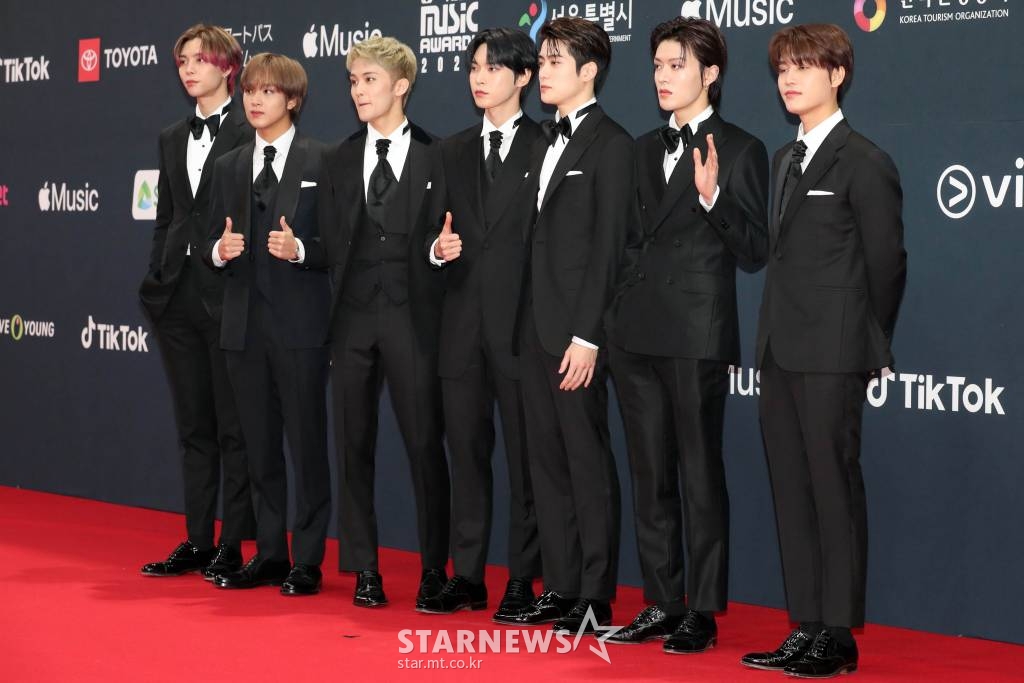 그룹 NCT 127이 11일 오후 경기도 파주시 CJ ENM 스튜디오 센터에서 진행되는 World’s No.1 K-POP 음악 시상식 ‘2021Mnet ASIAN MUSIC AWARDS (2021 MAMA)’ 레드카펫을 밟고 입장하고 있다. 2021.12.11 /사진=임성균 기자 tjdrbs23@