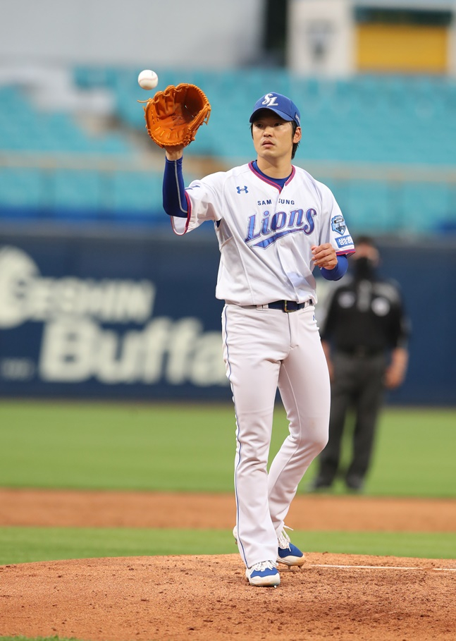 삼성과 FA 계약을 체결한 백정현. /사진=삼성 제공