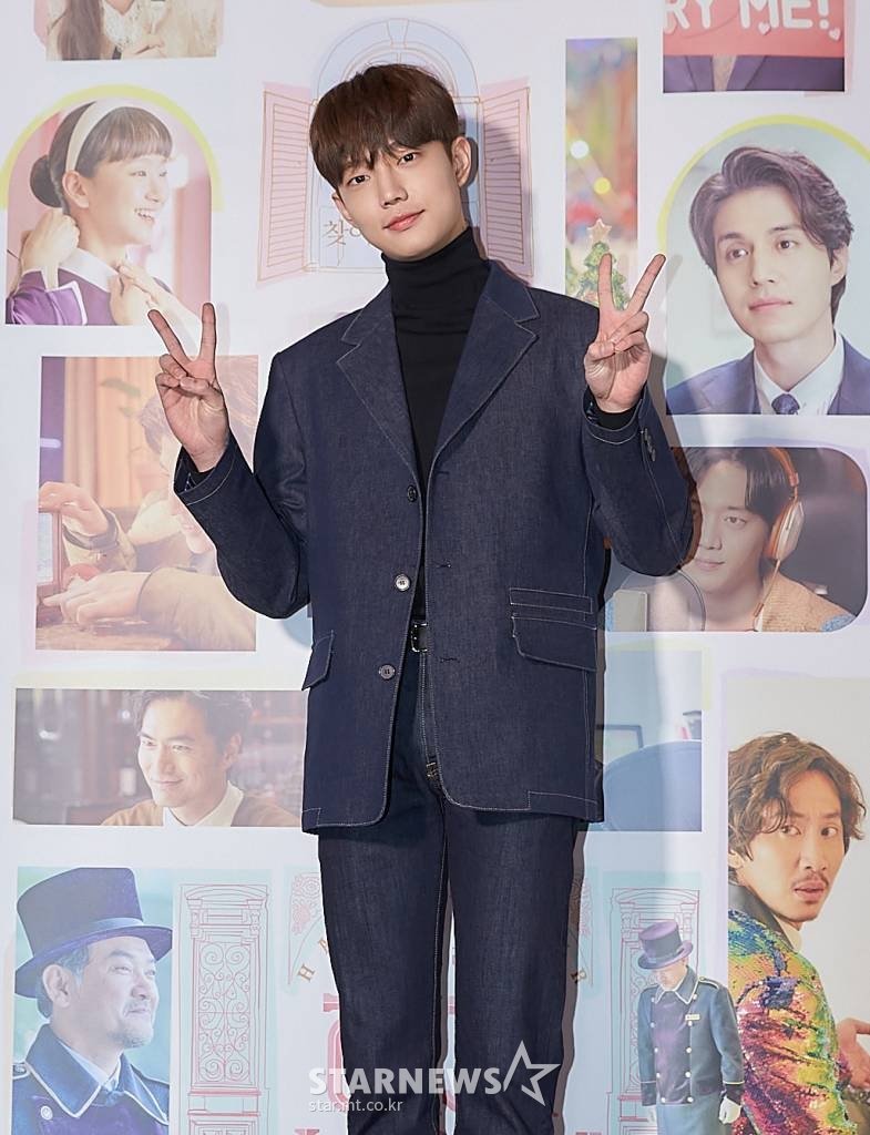 배우 조준영이 27일 오후 서울 CGV 용산아이파크몰에서 진행된 영화 '해피 뉴 이어'(감독 곽재용) 언론배급시사회에 참석해 포즈를 취하고 있다. 저마다의 사연을 안고 호텔 엠로스를 찾은 사람들이 각자의 방식으로 자신만의 인연을 만들어가는 이야기 '해피 뉴 이어'는 오는 29일 개봉된다. /사진제공=CJENM 2021.12.27 /사진=이동훈 기자 photoguy@