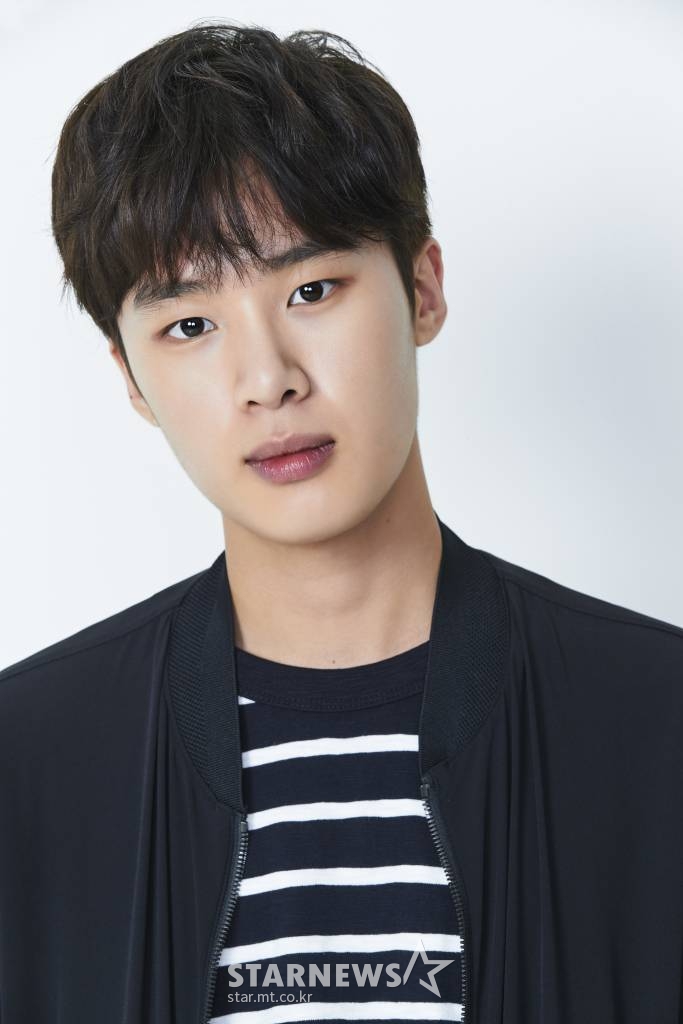 김동희