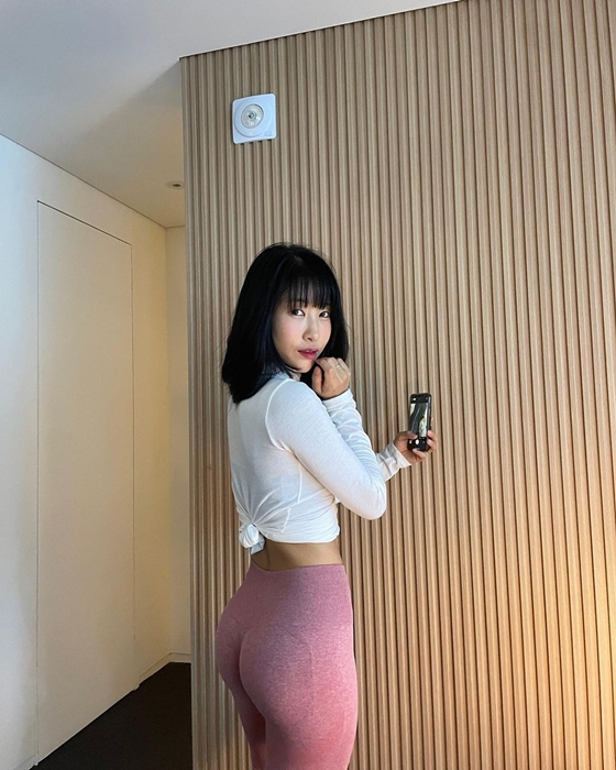 개그우먼 이세영이 자신의 신체 일부를 향한 성형 의혹에 경공했다./사진=이세영 인스타그램