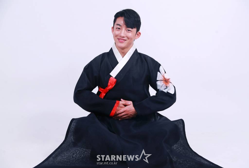 가수 신승태 한복 인터뷰 /사진=이동훈 기자 photoguy@