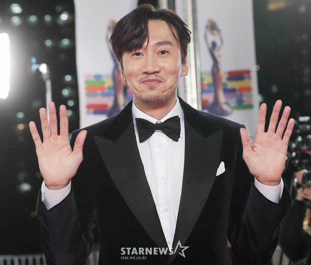 배우 이광수가 26일 오후 서울 영등포구 여의도동 KBS홀에서 열린 42회 청룡영화상에 참석하고 있다. 2021.11.26 /사진=김창현 기자 chmt@