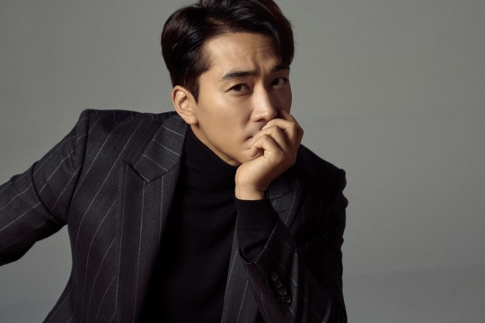 송승헌이 넷플릭스 새 시리즈 '택배기사'에 합류한다.