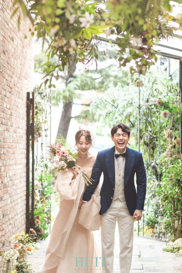 /사진제공=웨딩21매거진, 어반스튜디오, 로자스포사, 해피메리드컴퍼니, 웨딩디렉터봉드, 스플렌디노, 웨딩미, 규중칠우, 쇼위플라워, 비올뷰티, 손은임대표, 정민경스타일리스트