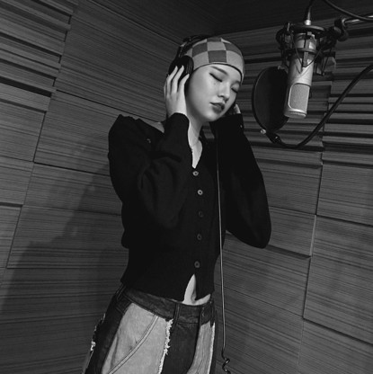 /사진=로지(Rozy) 공식 SNS 채널