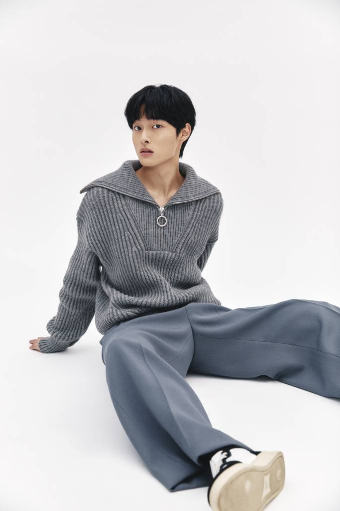 넷플릭스 오리지널 드라마 '지금 우리 학교는'(연출 이재규, 김남수)의 주연배우 윤찬영이 11일 오전 진행된 인터뷰를 위해 포즈를 취하고 있다.  '지금 우리 학교는'은 좀비 바이러스가 퍼진 한 고등학교에 고립된 이들과 그들을 구하려는 자들이 한 치 앞을 알 수 없는 극한의 상황을 겪으며 벌어지는 이야기다. /사진제공=넷플릭스 2022.02.11
