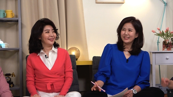 예방의학 박사 여에스더(사진 왼쪽)와 한의사 김소형이 KBS 2TV '옥탑방의 문제아들'에 출연했다./사진제공=KBS