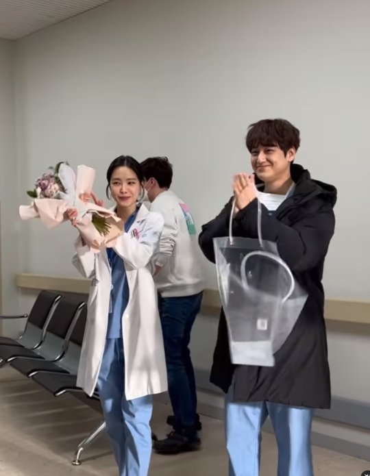 /사진=손나은 인스타그램