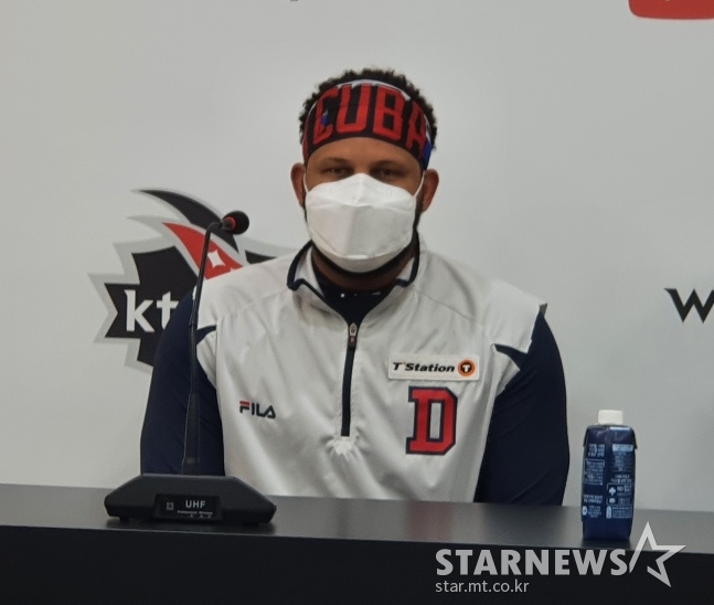 두산의 호세 미구엘 페르난데스./사진=김동윤 기자