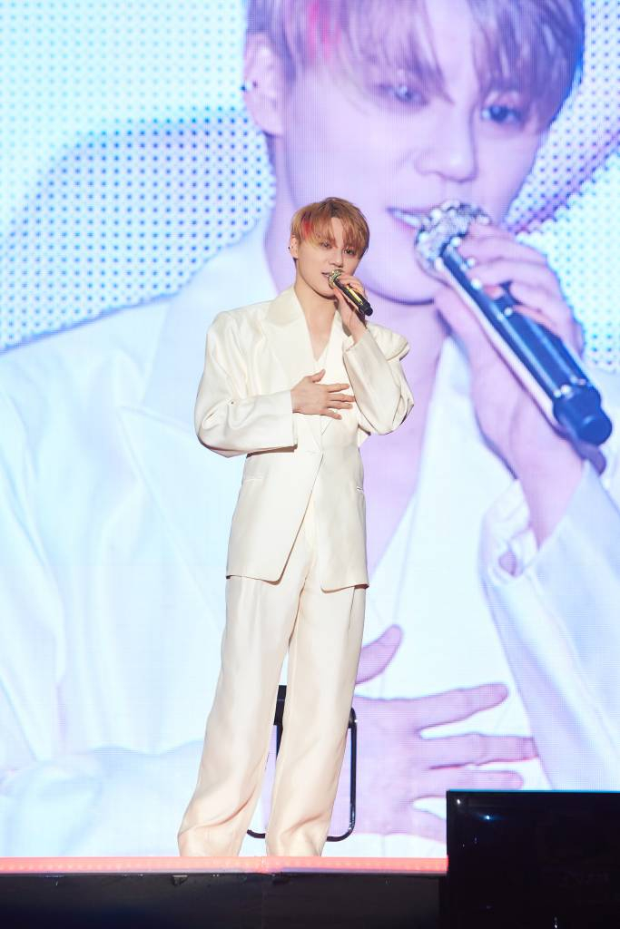 가수 김준수가 19일 오후 진행된 미니앨범 발매 기념 온·오프라인 콘서트 KIMJUNSU 2022 CONCERT 'DIMENSION'에서 멋진 공연을 펼치고 있다. /사진제공=팜트리아일랜드 2022.03.19 /사진=이동훈 기자 photoguy@