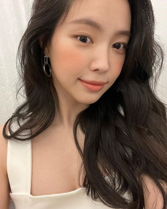 /사진=손나은 인스타그램