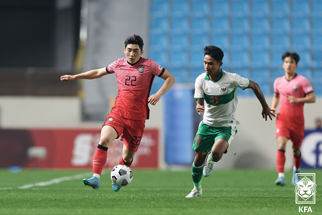 대한민국 U-19 대표팀 정종훈이 29일 대구 DGB대구은행파크에서 열린 인도네시아전에서 드리블 돌파를 시도하고 있다. /사진=대한축구협회