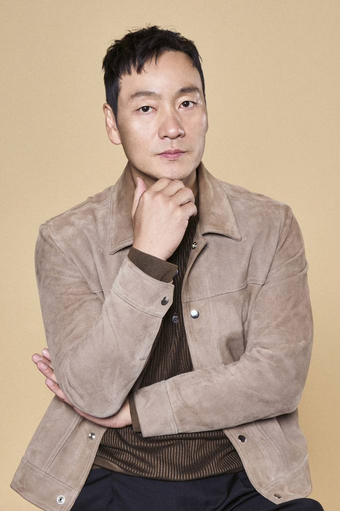 넷플릭스 영화 '야차'(감독 나현)의 주연배우 박해수가 15일 오전 화상으로 진행된 인터뷰를 위해 포즈를 취하고 있다. 스파이들의 최대 접전지 중국 선양에서 일명 '야차'가 이끄는 국정원 비밀공작 전담 블랙팀과 특별감찰 검사, 그리고 각국 정보부 요원들의 숨막히는 접전을 그린 첩보 액션 영화 '야차'는 전 세계 영화 부문 3위에 랭크됐다. /사진제공=넷플릭스 2022.04.15 /사진=이동훈 기자 photoguy@
