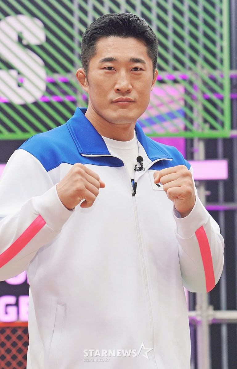 김동현이 22일 온라인으로 진행된 MBN '국대는 국대다' 기자간담회에 참석해 포즈를 취하고 있다. 2022.04.22 <사진=MBN> /사진=임성균 기자 tjdrbs23@