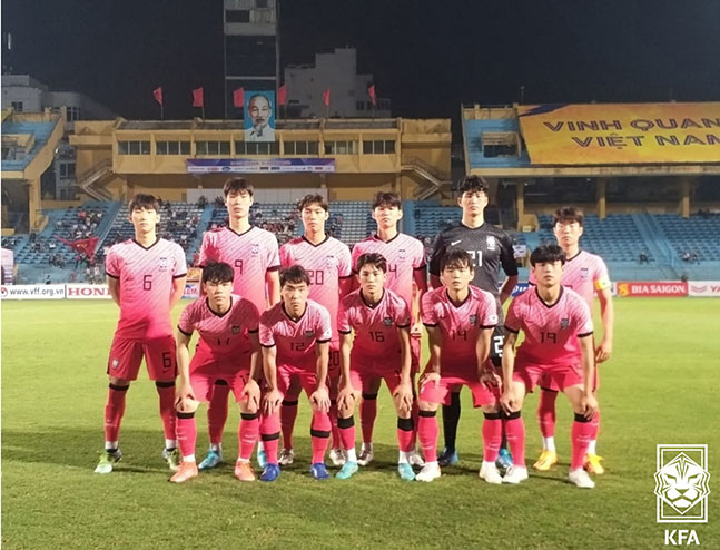 22일 베트남 하노이 항더이 경기장에서 열린 베트남 U-23 대표팀과 친선 평가전에 나선 대한민국 U-19 대표팀 베스트11. /사진=대한축구협회