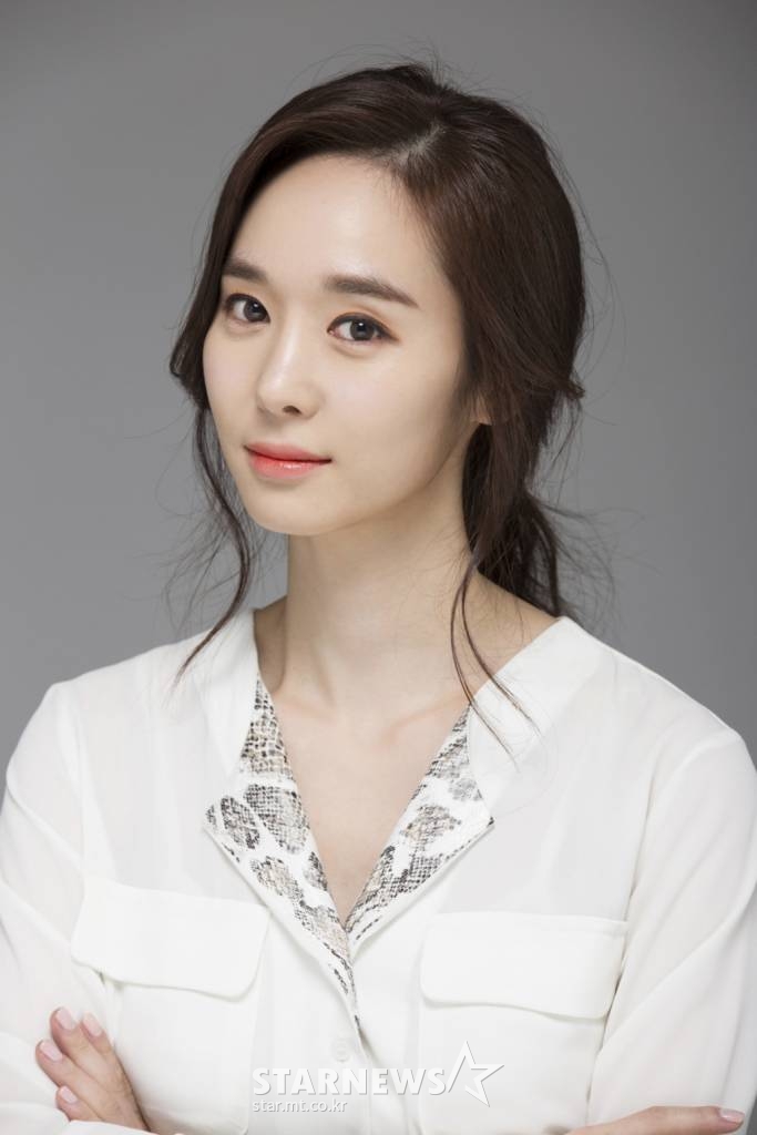 tvN 드라마 '킬힐'의 배우 한수연이 25일 진행된 종영 인터뷰를 위해 포즈를 취하고 있다. '킬힐'은 홈쇼핑에서 벌어지는 세 여자들의 끝없는 욕망과 처절한 사투, 성공과 질투에 눈 먼 세 여자의 무기 하나 없는 전쟁 드라마다. /사진제공=스타잇엔터테인먼트 2022.04.25 /사진=이동훈 기자 photoguy@
