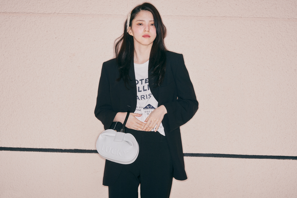 럭키슈에뜨 모델 배우 한소희 /사진제공=코오롱인더스트리FnC