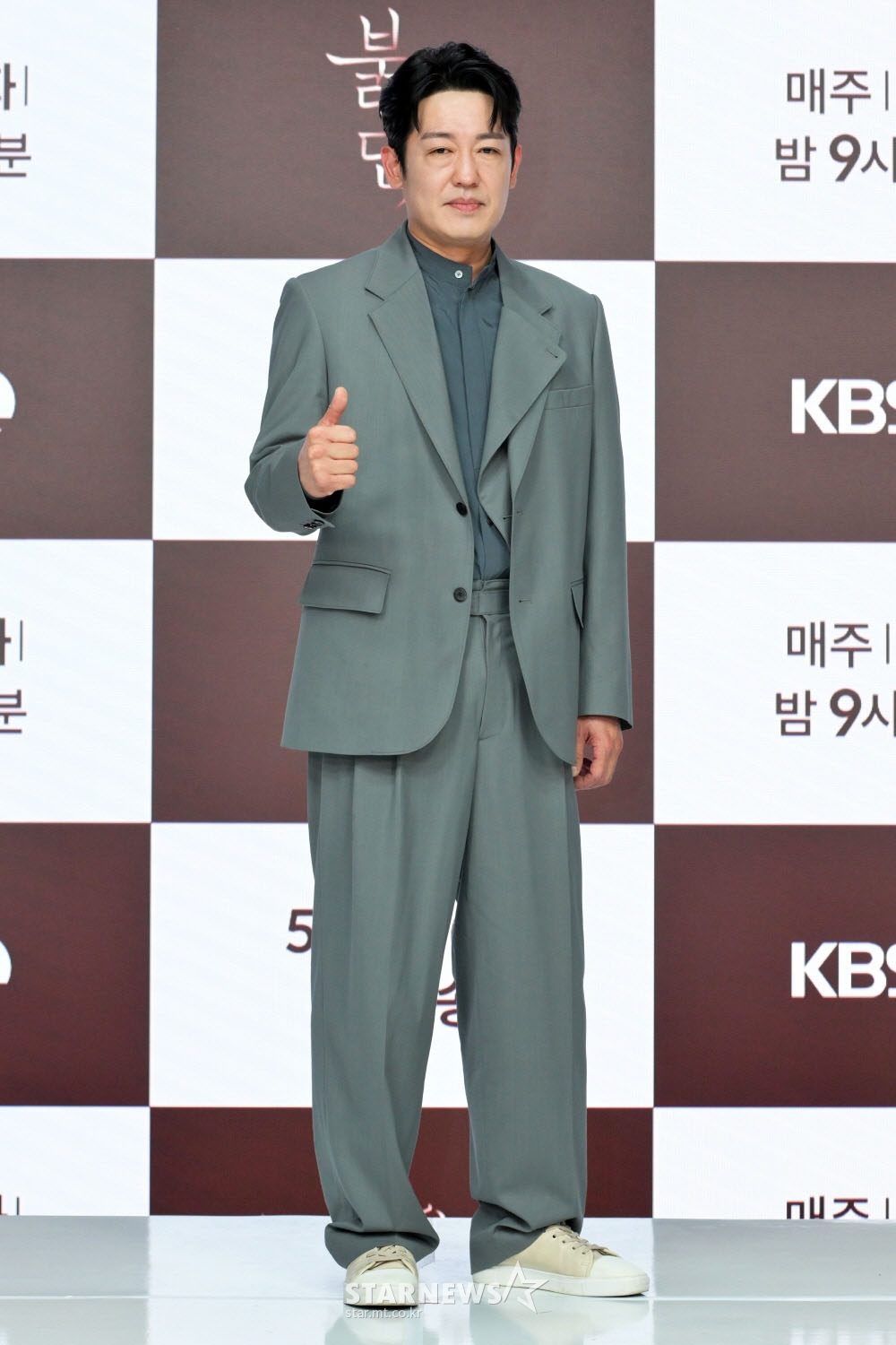 배우 허성태가 2일 오후 온라인으로 진행된 KBS 2TV 새 월화극 '붉은 단심' 제작발표회에 참석해 포즈를 취하고 있다. 2022.05.02<사진=KBS> /사진=임성균 기자 tjdrbs23@