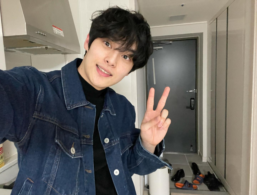 /사진=노잼봇 인스타그램
