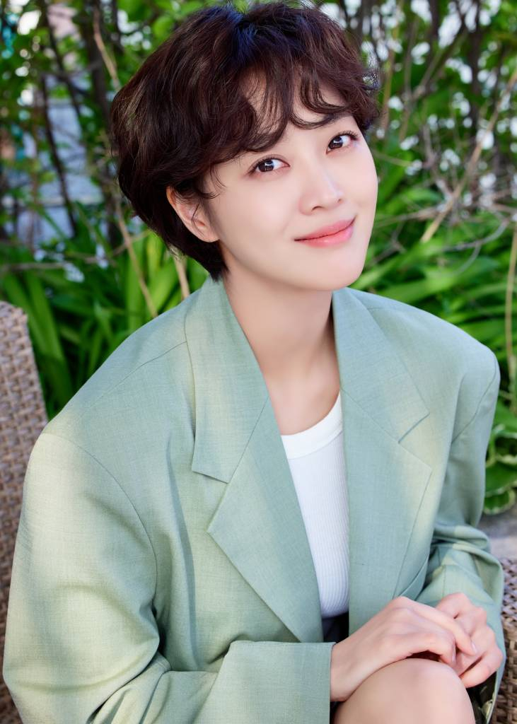 tvN 드라마 '군검사 도베르만'의 주연배우 조보아가 2일 오전 진행된 종영 라운드 인터뷰를 위해 포즈를 취하고 있다. '군검사 도베르만'은 돈을 위해 군검사가 된 도배만과 복수를 위해 군검사가 된 차우인이 만나 군대 내의 검고 썩은 악을 타파하며 진짜 군검사로 성장하는 이야기를 그린 드라마다. /사진제공=키이스트