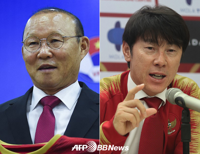 박항서(왼쪽) 베트남 축구대표팀 감독과 신태용 인도네시아 축구대표팀 감독. /AFPBBNews=뉴스1