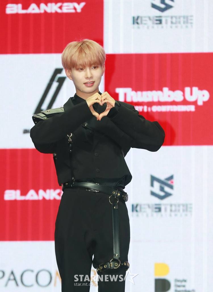 그룹 블랭키(BLANK2Y) 소담이 24일 오후 서울 광장동 예스24라이브홀에서 진행된 첫 번째 미니앨범 'K2Y I : CONFIDENCE Thumbs Up'(키원 컨피던스 떰즈업) 발매기념 쇼케이스에서 포즈를 취하고 있다. K2Y 3부작의 첫 번째 시리즈인 이번 앨범은 장기간 이어진 팬데믹으로 몸과 마음이 지친 전 세계인들에게 자신감을 심어주겠다는 블랭키의 음악적 포부를 담고 있다. /2022.05.24 /사진=이동훈 기자 photoguy@