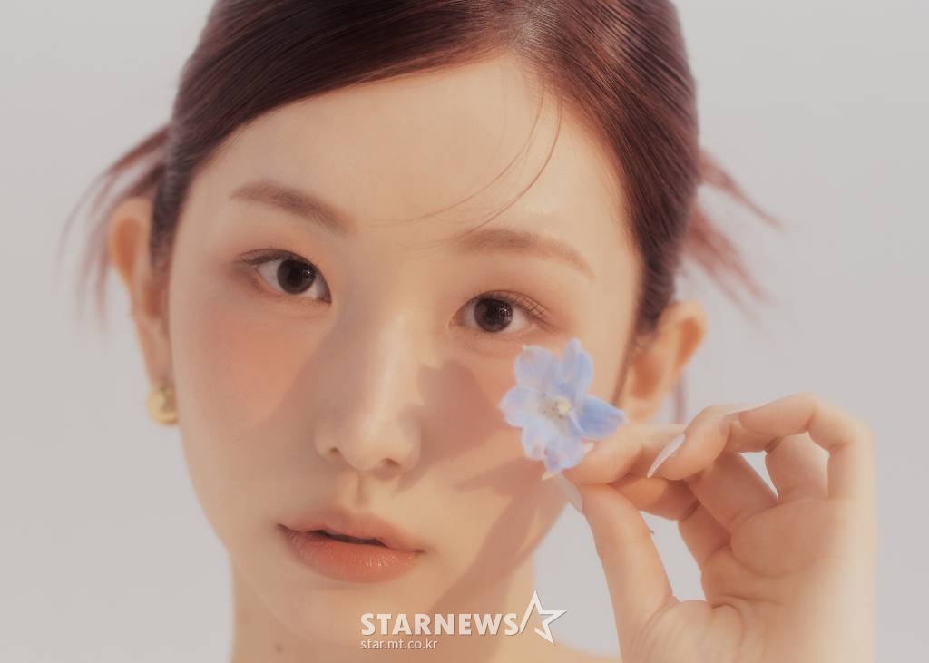 가수 케이시가 23일 오전 진행된 라운드 인터뷰를 위해 포즈를 취하고 있다. 케이시는 최근 새 디지털 싱글 '러브 & 헤이트'(LOVE & HATE)를 발매했다. /사진제공=넥스타엔터테인먼트 /사진=이동훈 기자 photoguy@