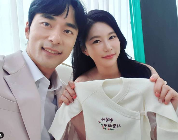 /사진=윤주만 인스타그램