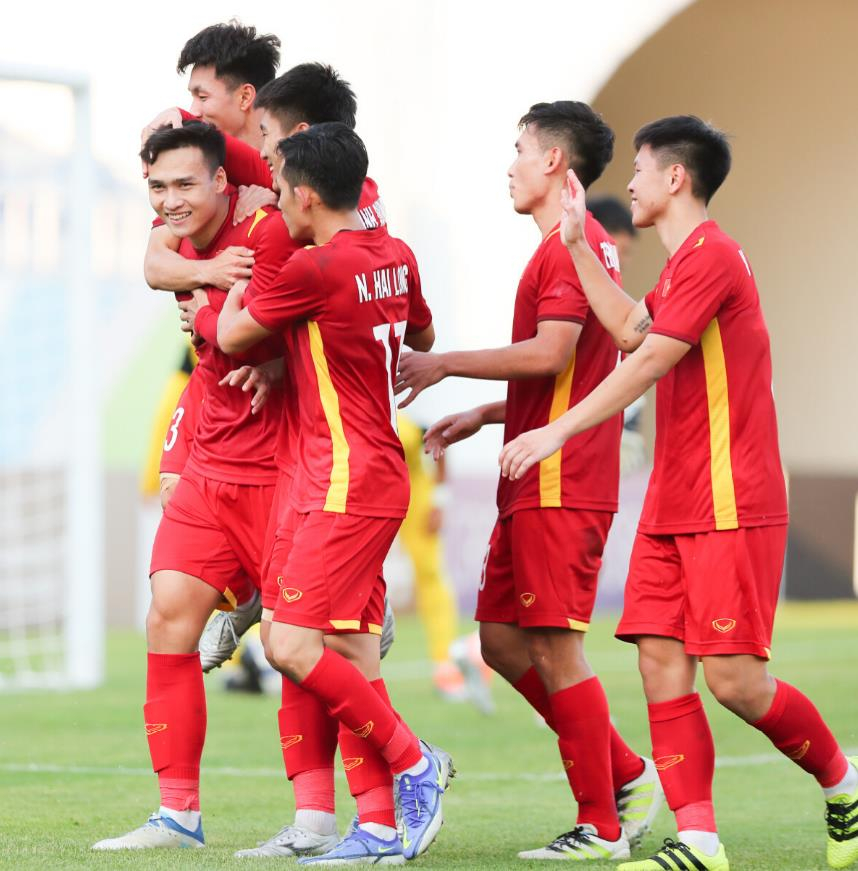 베트남 선수들이 골을 넣고 기뻐하고 있다./사진=AFC