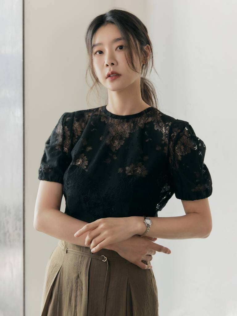 배우 박소진이 13일 오후 서울 종로구 한 카페에서 진행된 tvN 금토드라마 '별똥별' 종영 기념 인터뷰에 앞서 포즈를 취하고 있다. 박소진은 극 중 연예부 기자이자 오한별(이성경 분)의 절친한 친구인 조기쁨 역을 맡아 열연했다. / 사진제공 = 눈컴퍼니 /사진=김창현 기자 chmt@