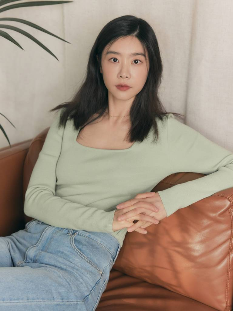 배우 박소진이 13일 오후 서울 종로구 한 카페에서 진행된 tvN 금토드라마 '별똥별' 종영 기념 인터뷰에 앞서 포즈를 취하고 있다. 박소진은 극 중 연예부 기자이자 오한별(이성경 분)의 절친한 친구인 조기쁨 역을 맡아 열연했다. / 사진제공 = 눈컴퍼니 /사진=김창현 기자 chmt@