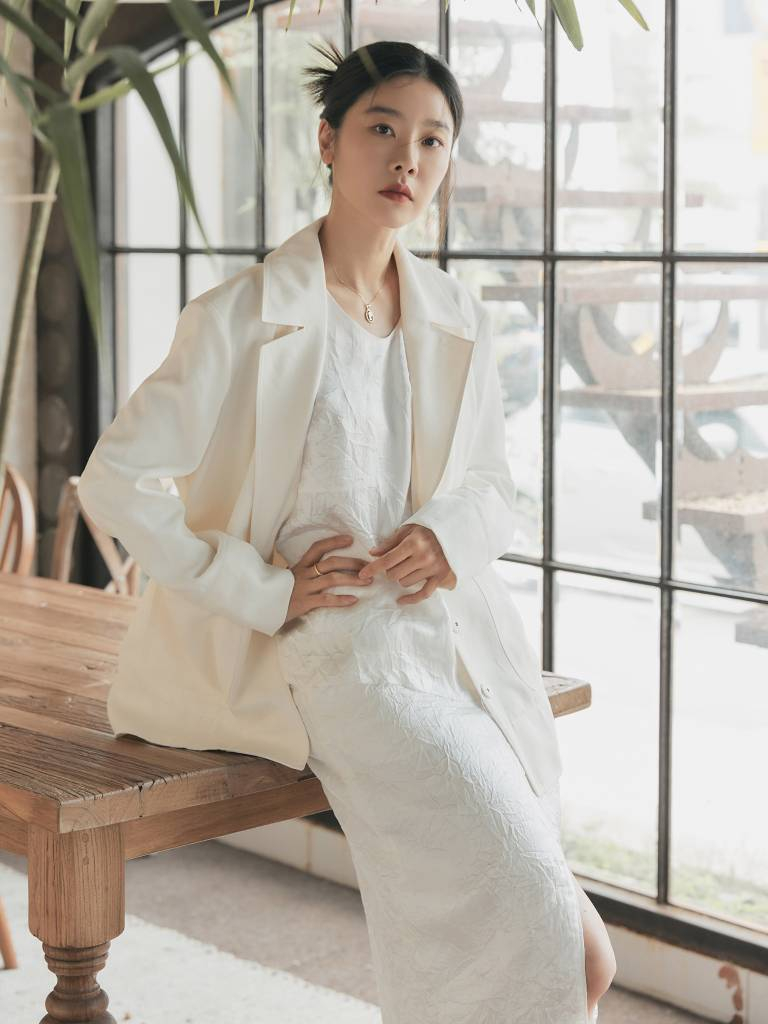배우 박소진이 13일 오후 서울 종로구 한 카페에서 진행된 tvN 금토드라마 '별똥별' 종영 기념 인터뷰에 앞서 포즈를 취하고 있다. 박소진은 극 중 연예부 기자이자 오한별(이성경 분)의 절친한 친구인 조기쁨 역을 맡아 열연했다. / 사진제공 = 눈컴퍼니 /사진=김창현 기자 chmt@