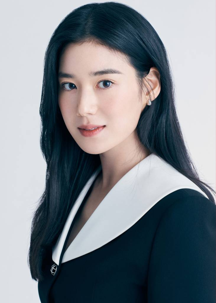 쿠팡플레이 오리지널 드라마 '안나'의 배우 정은채가 7일 오전 진행된 라운드 인터뷰를 위해 포즈를 취하고 있다.  '안나'는 이름, 가족, 학력, 과거까지 사소한 거짓말을 시작으로 완전히 다른 사람의 인생을 살게 된 여자의 이야기다. /사진제공=쿠팡플레이 2022.07.07 /사진=이동훈 기자 photoguy@