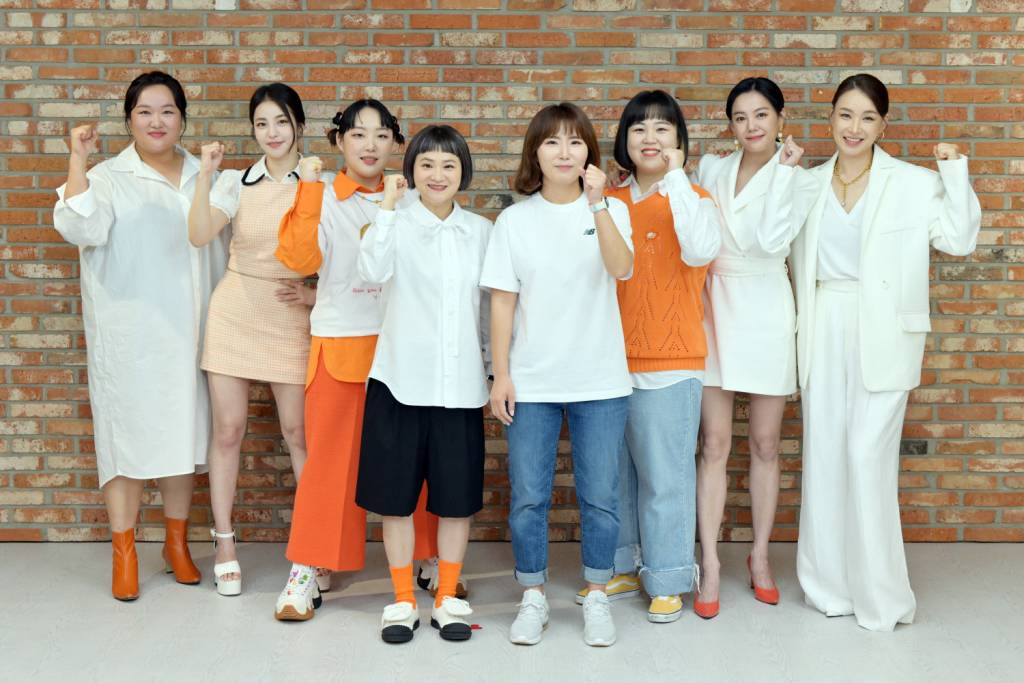 하재숙, 유정, 박문지, 김신영, 최지나PD, 김주연, 고은아, 배윤정이 29일 오후 온라인으로 진행된 KBS 새 예능 '빼고파' 제작발표회에 참석해 포즈를 취하고 있다. 2022.04.29 <사진=KBS> /사진=임성균 기자 tjdrbs23@
