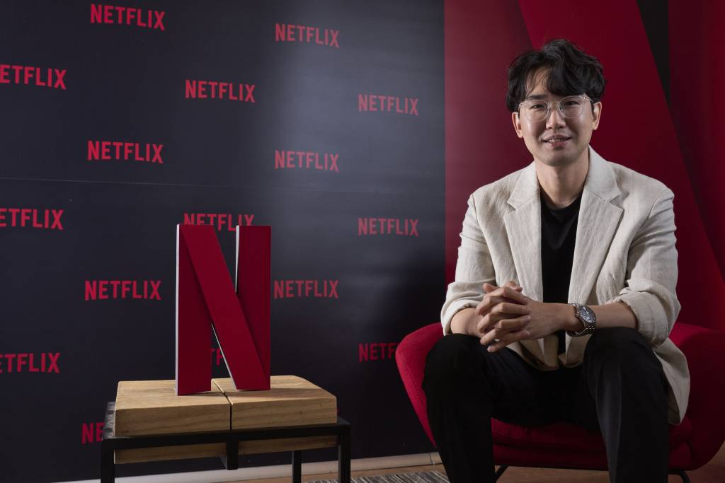 유기환 넷플릭스 콘텐츠 매니저가 12일 오전 서울 명동 커뮤니티 하우스에서 진행된 예능 제작 계획 발표회 '한국 예능 상견례'를 위해 포즈를 취하고 있다. /사진제공=넷플릭스 2022.07.12 /사진=이동훈 기자 photoguy@